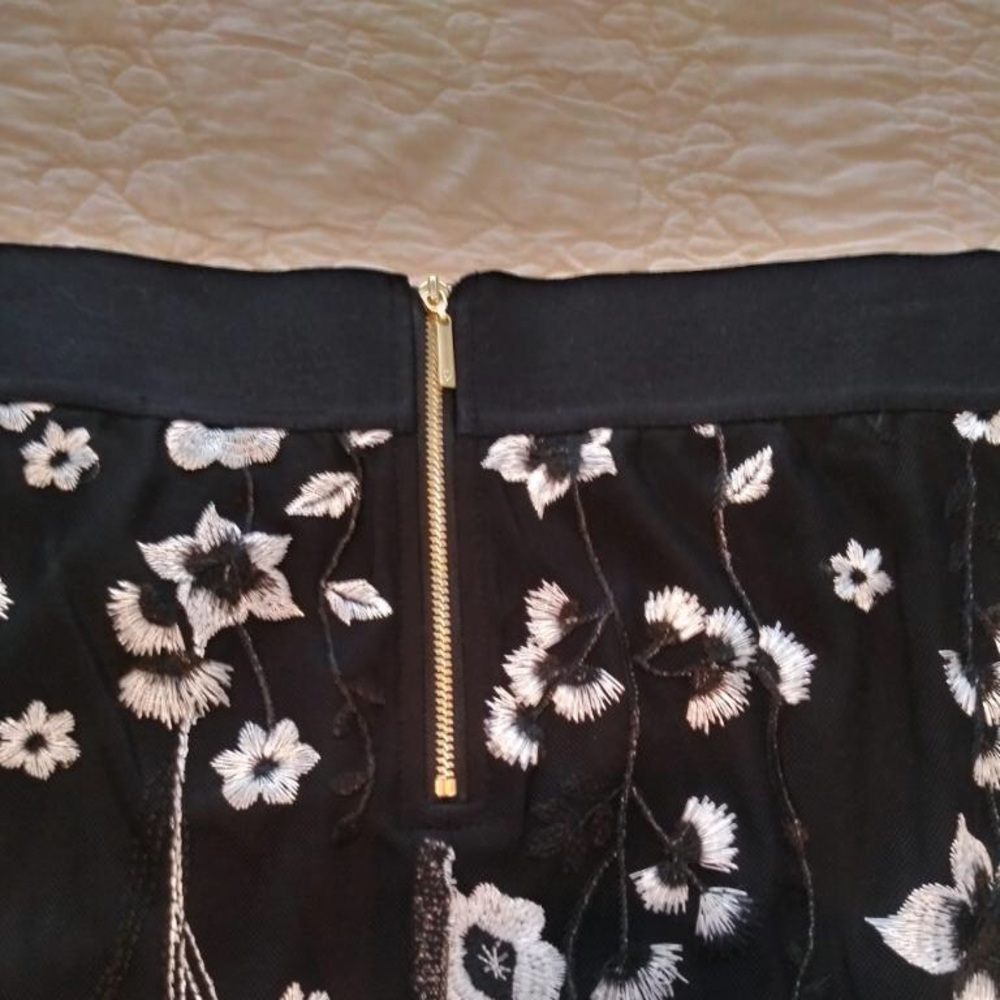 Thalia skirt size 14 - Picture 4 of 6